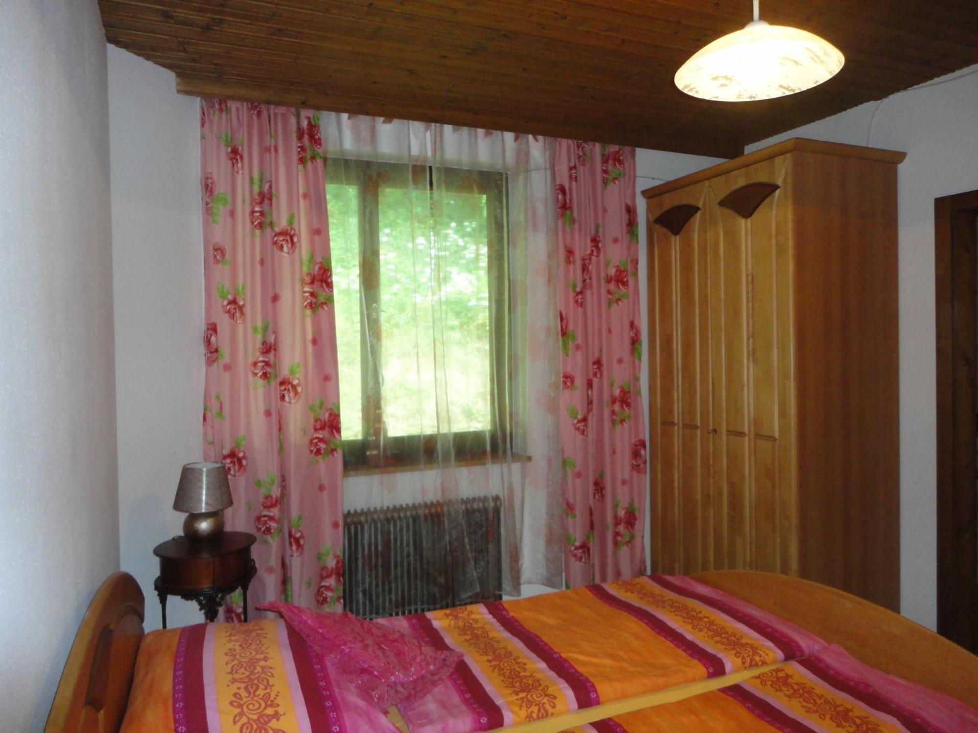 Ferienhaus Burgblick Treffen Bilik gambar